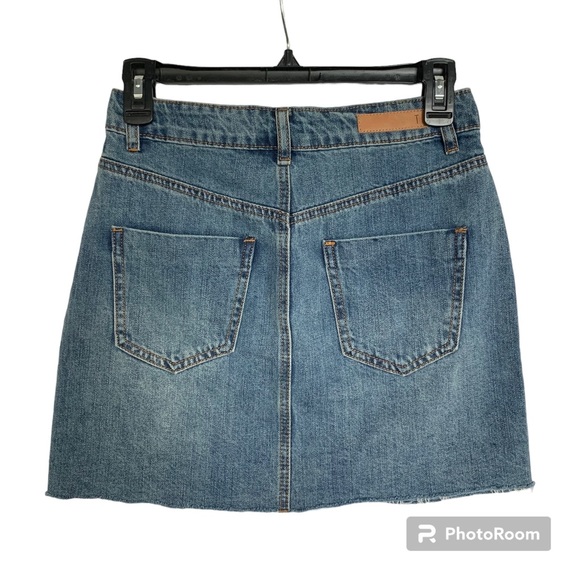 TOBI Womens Size 25 Denim Mini Skirt Blue Medium Wash NWT - Picture 2 of 9